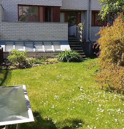 Lägenhet Roheline House